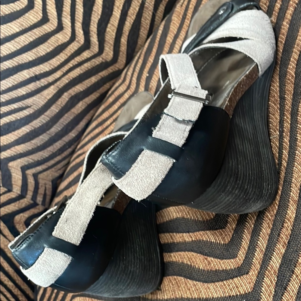 OTBT Black and Cream Heels with Criss-Cross Straps - Picture 3 of 9